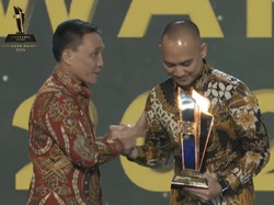 Adhyaksa Awards 2025 Jaksa Tangguh Pemberantasan Korupsi Diraih Andri Zulfikar