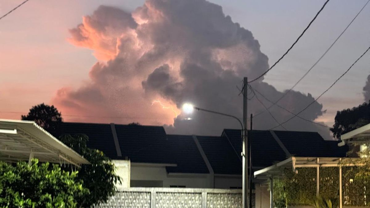 Awan Cumulonimbus Berpetir Hebohkan Garut, Ini Penjelasan BPBD