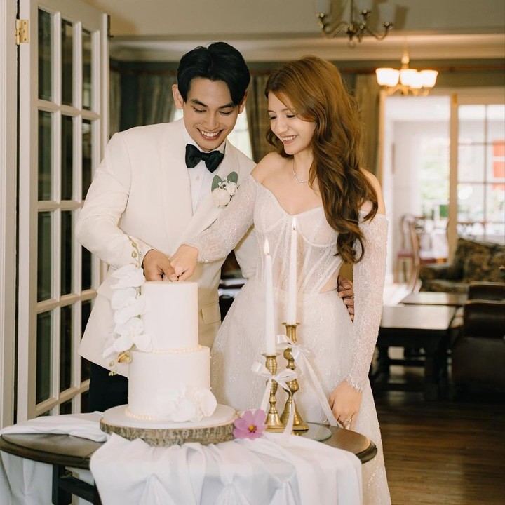 <p>Pasangan Cassandra Sherly Lee dan Ryuken Lie telah menikah pada 8 Agustus 2024 lalu. Namun, keduanya baru saja menggelar resepsi pernikahan di Inggris pada 6 September 2025. (Foto: Instagram@cassandraslee)</p>