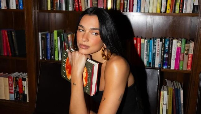 Callum Turner: Dua Lipa Wanita Terindah, Pantas untuk Diperjuangkan