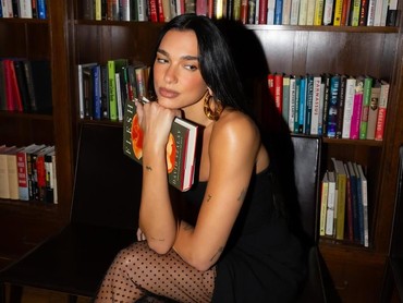 img-title Callum Turner Sebut Dua Lipa Wanita Tercantik di Dunia: Layak Diperjuangkan