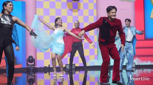 Keceriaan Para Pembawa Acara Menyemarakkan Panggung Ulang Tahun ke-22 Keceriaan Para Pembawa Acara Menyemarakkan Panggung Ulang Tahun ke-22