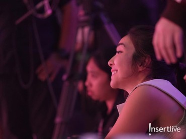 Bangga Campur Haru, Potret Gisel Support Gempi Di Balik Layar Insert 22nd Anniversary