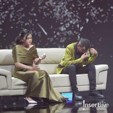 Tangis Aji Darmaji Kenang Sosok Mpok Alpa di Panggung Insert 22nd Anniversary