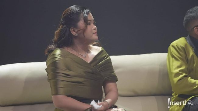 Sherly Putri Sulung Mpok Alpa Kini Jadi Ibu Bagi Adik-adiknya