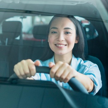 9 Barang yang Tidak Boleh Disimpan di Mobil saat Cuaca Panas, Bisa Memicu Terjadi Ledakan!