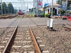 Jalur KA di Bekasi Diperbaiki, Akses Jl Juanda-Perjuangan Ditutup Malam Ini
