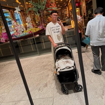 Adik Sambung Kesayangan Aaliyah Massaid, Ini 7 Momen Keanu Momong Baby Arash