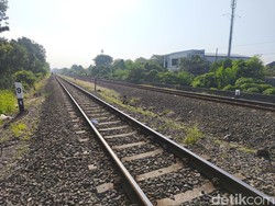 Pria Misterius Tewas Tertabrak KA Kaligung di Krobokan Semarang