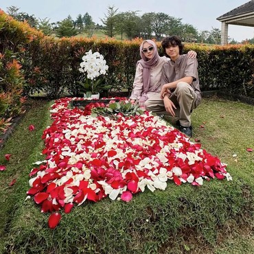 Komentar Tiko Aryawardhana Saat BCL dan Noah Peringati Ultah Mendiang Ashraf Sinclair