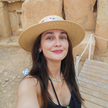 Luna Maya Bongkar Alasan Tak Hadir di Pernikahan Amanda Manopo