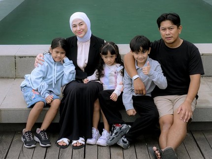 Deretan Bunda Artis yang Tetap Fit dan Aktif saat Jalani Kehamilan Keempat