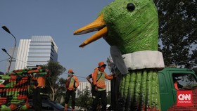 FOTO: Persiapan Cilung 2025, Ramai-ramai Bikin Perahu Daur Ulang