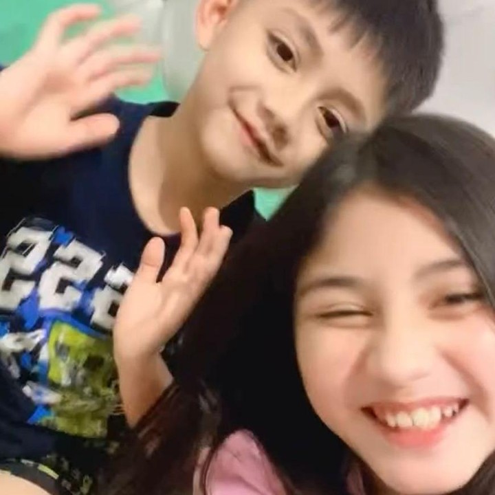 <p>Shakara juga tak jarang mengajak sang adik, Rakha, untuk ikut membuat konten di Instagramnya. <em>Chemistry</em> kakak-adik ini sangat kompak ya, gimana menurut Bunda? (Foto: Instagram @shakarakhadenta)</p>