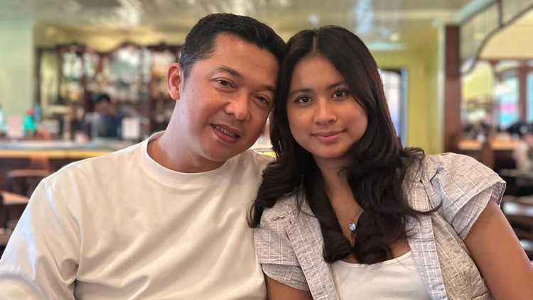 taufik hidayat dan putrinya