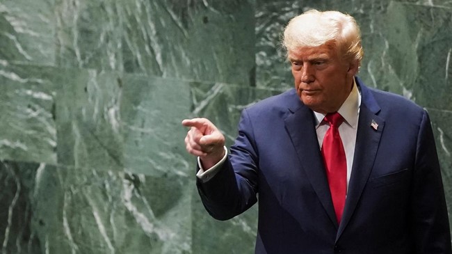 Presiden AS Trump turut memberikan pujian 'setinggi langit' kepada Prabowo saat keduanya menghadiri Multilateral Meeting on the Middle East atas undangan Trump.