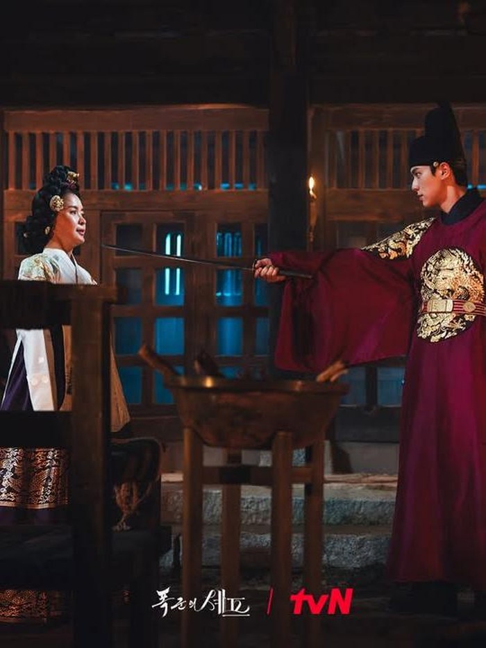 Bon Appetit, Your Majesty merupakan drama Korea dengan kisah fiksi berlatar era dinasti Joseon, tepatnya berlatar belakang masa pemerintahan Yeonsangun yang terjadi pada pergantian abad ke-16, dari tahun 1494 hingga 1506.
