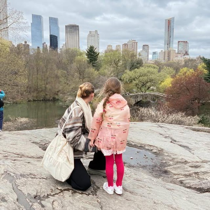 <p>Putri kecil Gigi Hadid dan Zayn Malik, Khai Hadid Malik, kini sudah menginjak usia 5 tahun, Bunda.&nbsp;Baru-baru ini, Gigi Hadid merayakan ulang tahun putrinya dalam sebuah perayaan yang sederhana. (Foto: Instagram @gigihadid)</p>