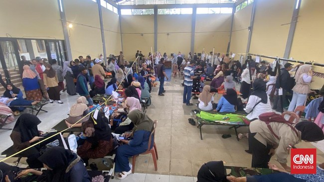 Dinkes Jabar mencatat 842 korban keracunan MBG di Cipongkor dan Cihampelas, KBB. Selain ada yang ditangani di posko kecamatan, banyak pula yang dirujuk ke RS.