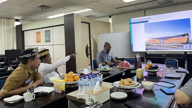 Pembangunan Convention Center Kaltara Masuki Tahap Masterplan Gubernur Zainal meminta agar pembangunan Convention Center berkonsep inovatif, hemat energi, dan ramah lingkungan dengan fokus pada integrasi desain pasif.
