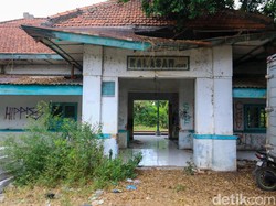 Menengok Puing-puing Stasiun Kalasan yang Konon Mau Diaktifkan Lagi