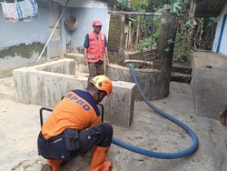 Ratusan Sumur Warga Malang Tercemar Dampak Banjir
