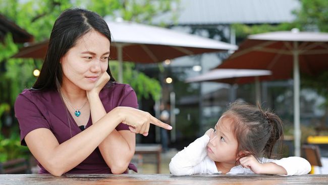 Pola Asuh Populer Ini Ternyata Tak Bisa Redam Tantrum, Psikolog Bagikan Alternatif yang Lebih Efektif