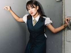 Selain Nyanyi, Gaya Fashion Casual Chic Prinsa Mandagie Bikin Kagum