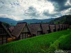 Leuit Si Jimat, Rahasia Kehidupan Desa Adat Sirnaresmi