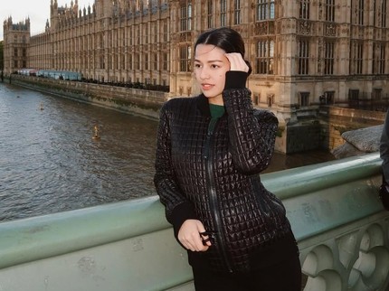 5 Potret Susan Sameh Jalani Kehamilan Pertama di London, Kulineran hingga Nonton Bola Bareng Suami