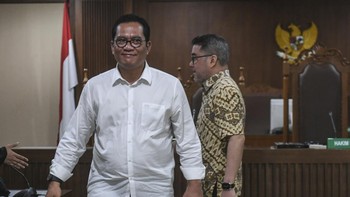 FOTO: Windu Aji dan Glenn Ario Divonis Bebas dari Kasus TPPU