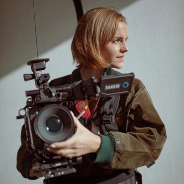 Emma Watson Nilai Standar Kecantikan Hollywood Tak Masuk Akal