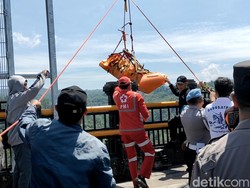 Pria Abiansemal Bunuh Diri dengan Lompati Celah Pagar Jembatan Tukad Bangkung