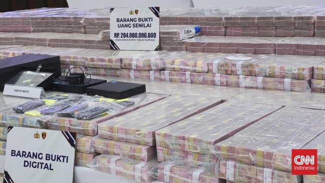 Pembobol bank yang mengaku Satgas Perampasan Aset berhasil merampok Rp204 miliar setelah memaksa Kepala Cabang menyerahkan User ID aplikasi Core Banking Sistem.