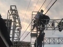 Kru Panggung Nongkojajar Culture Festival Tersengat Listrik