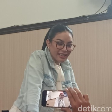 Desak BPOM Hadir di Persidangan, Nikita Mirzani: Kalau Nggak Mau, Bubar Aja