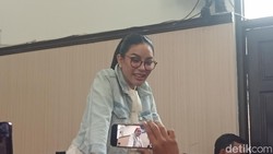 Desak BPOM Hadir di Persidangan, Nikita Mirzani: Kalau Nggak Mau, Bubar Aja