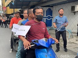 Polisi Pra Rekonstruksi Kasus Wartawan di Medan Tewas dengan Luka dalam Kos