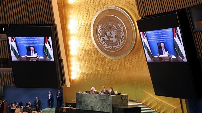 Presiden Palestina Mahmoud Abbas memanfaatkan pidato daringnya di depan Sidang Majelis Umum PBB untuk mengutuk Israel dan Hamas.
