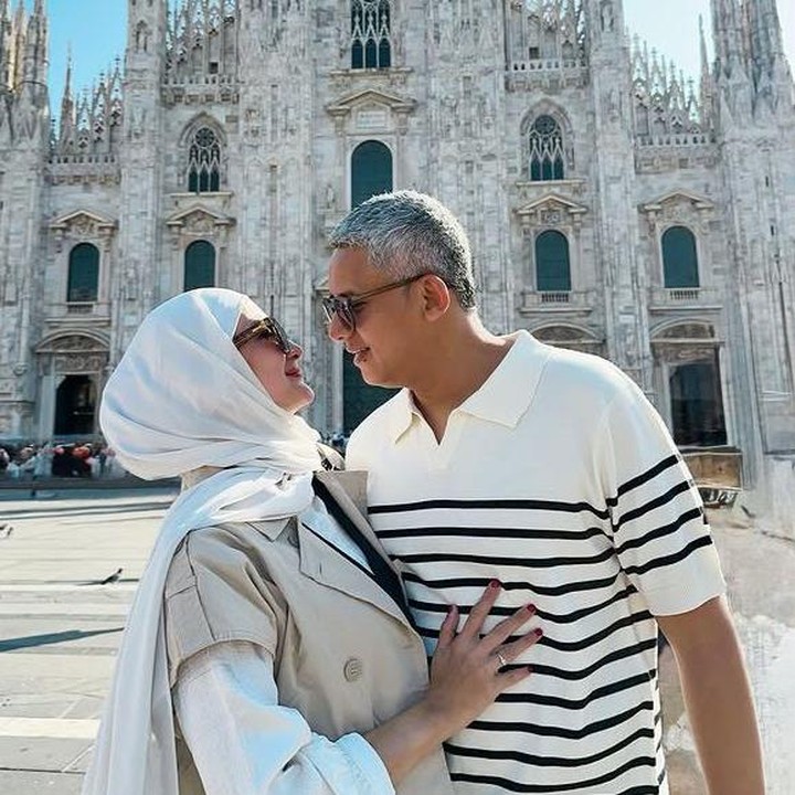 <p>Natalie Sarah, merupakan aktris kelahiran Pekanbaru yang namanya dikenal lewat berbagai peran di sinetron dan film Tanah Air. Namanya makin melejit saat membintangi karakter Zaenab di sinetron populer<em> Dunia Terbalik.</em> Baru-baru ini, ia tampak menghabiskan waktunya di Italia bersama sang suami, Abdullah Rizal. (Foto: Instagram @natalie_sarahs)</p>