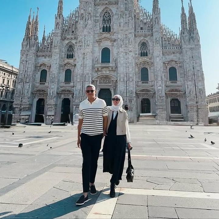 <p>"<em>Con il mio amore</em> Uhuy (Bersama Cintaku). Duomo, Milan Italy," tulis Natalie melalui unggahannya di Instagram. (Foto: Instagram @natalie_sarahs)</p>