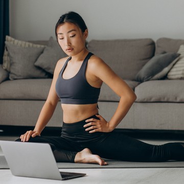 Tetap Aktif Bergerak, 7 Rekomendasi Kanal YouTube untuk Temani Olahraga di Rumah saat Musim Hujan