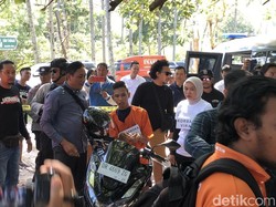 Tatapan Kosong Radiet Peragakan Adegan Pembunuhan Mahasiswi Unram