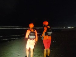 Turis Inggris Hilang Terseret Arus Saat Berenang di Pantai Legian
