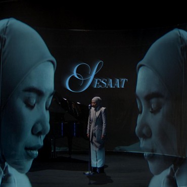 Setahun Menepi, Aina Abdul Rilis Single Emosional 'Sesaat'