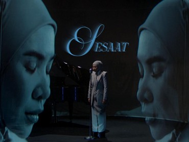 Setahun Menepi, Aina Abdul Rilis Single Emosional 'Sesaat'