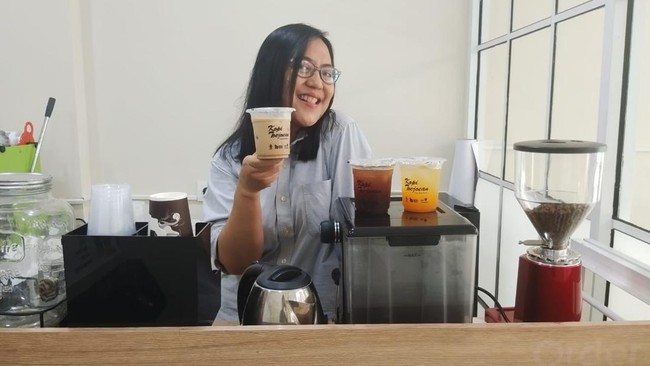 Pandemi COVID-19 membawa berkah bagi Veronica dari Slipi Kemanggisan, bisnis kopi 'Kopi Toejoean' berkembang pesat berkat dukungan program pemberdayaan BRI.