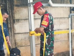 Buang Limbah ke Aliran Sungai Ciliwung, Pabrik di Bogor Disegel DLH