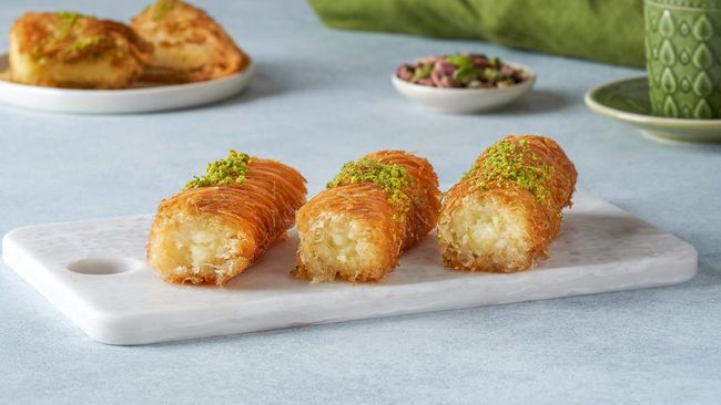 Resep Kunafa Roll Cake yang Enak dan Mudah Dibuat Sendiri