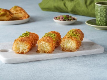 Resep Kunafa Roll Cake yang Enak dan Mudah Dibuat Sendiri
